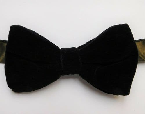 Vintage black velvet bow tie mens evening dress wear ready tied 1970s 1980s L
